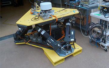 Antenna testing in a lap to enhance networking technology